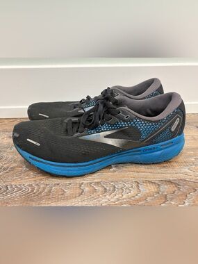 Brooks Ghost Men’s Black & Blue Running Shoes, Size 12.5